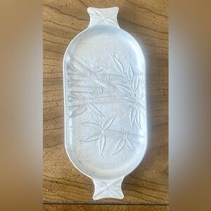 Elegant Floral Embossed Aluminum Tray. Vintage. Brand Everlast